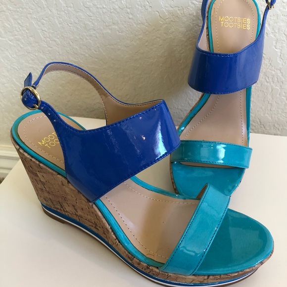 mootsie tootsie wedge sandals